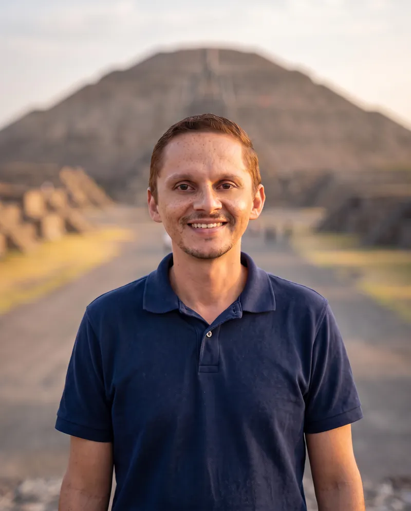 Jorge Madrigal, guía especialista en nicaragua, panamá y méxico de Go Travel Transtour, acompaña los tours a Nicaragua, Panamá, México DF, Nevado de Toluca